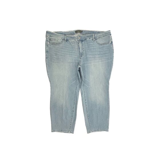 torrid Denim - Torrid Crop Women's size 26P Light Wash Blue Denim Jeans
